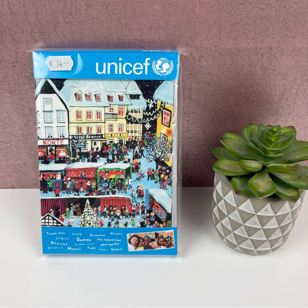 Unicef Holiday Christmas Cards Pack Of 10 Christmas Tree People Snow Outside